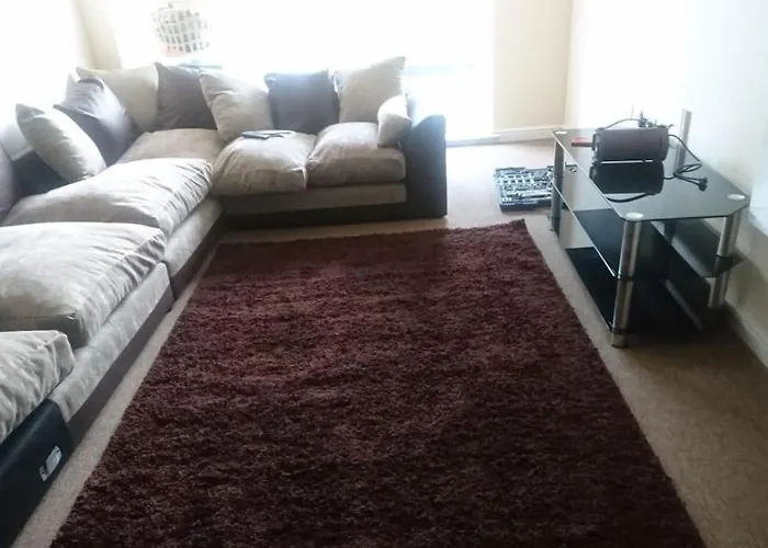 Heathrow Airport Bedfont Lakes 2 Bedroom Apartment