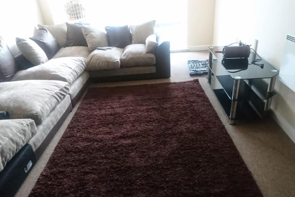 Heathrow Airport Bedfont Lakes 2 Bedroom